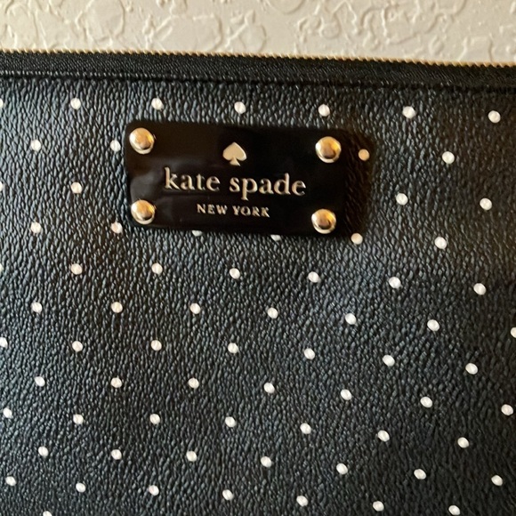 Kate Spade: Gia Kennywood Black with Cream Polka Dots Zip Pouch - Picture 15 of 16